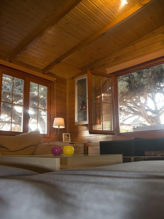 Wood House Close Beach 마르베야 외부 사진