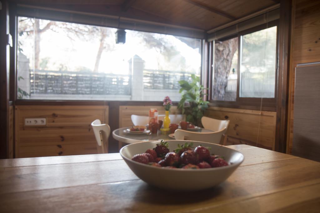 Wood House Close Beach 마르베야 외부 사진