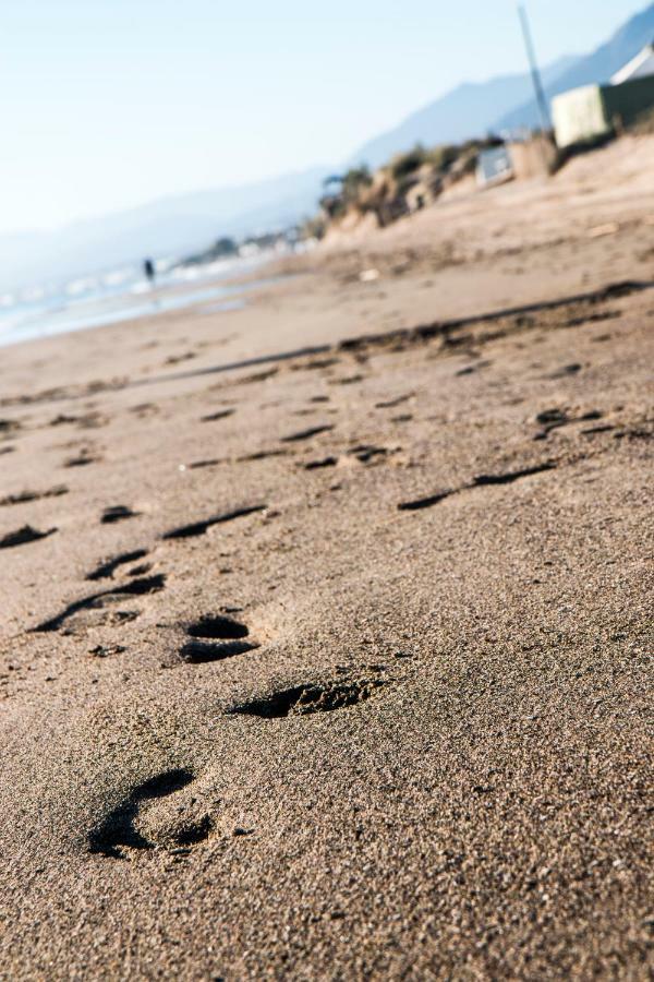 Wood House Close Beach 마르베야 외부 사진